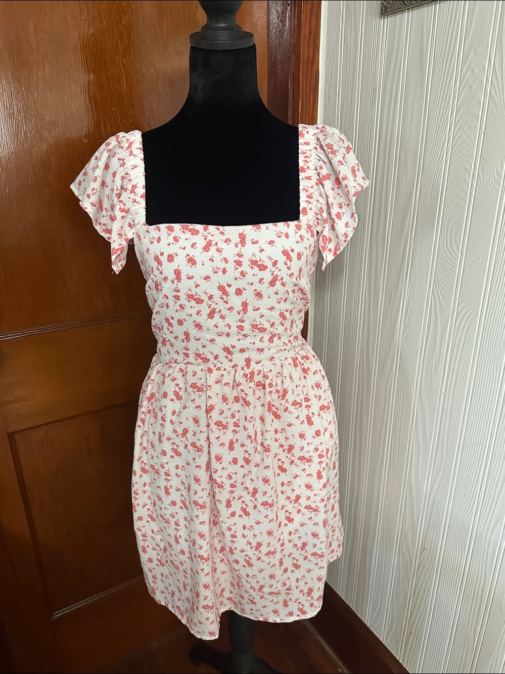 Pink Floral Ruffle-Sleeve Dress